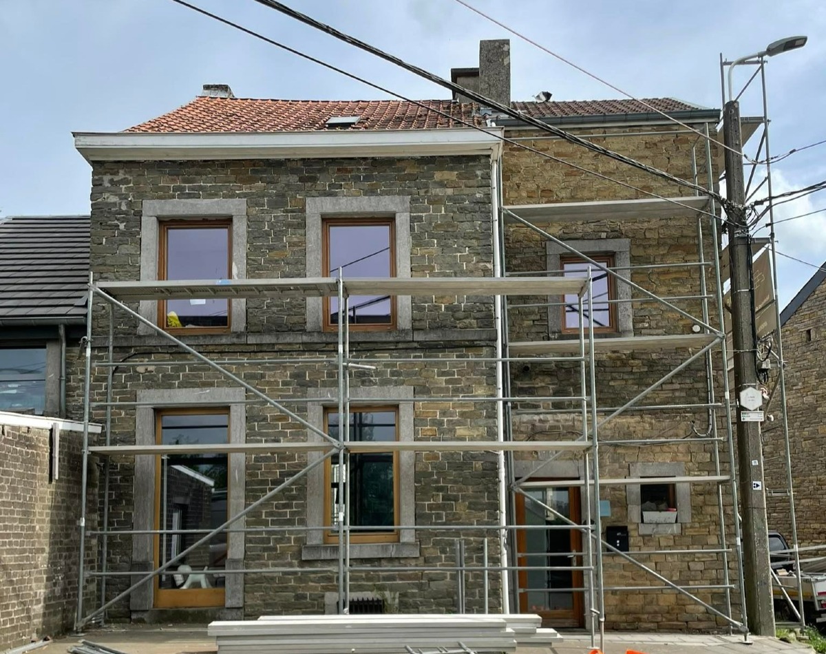 Rénovation, sablage et rejointoiement de façades à Malmedy l C-Gommé
